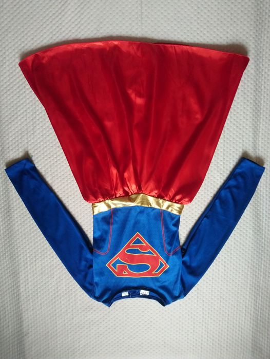 Карнавальна сукня Супер дівчина Super girl на 8-10 років з накидкою
