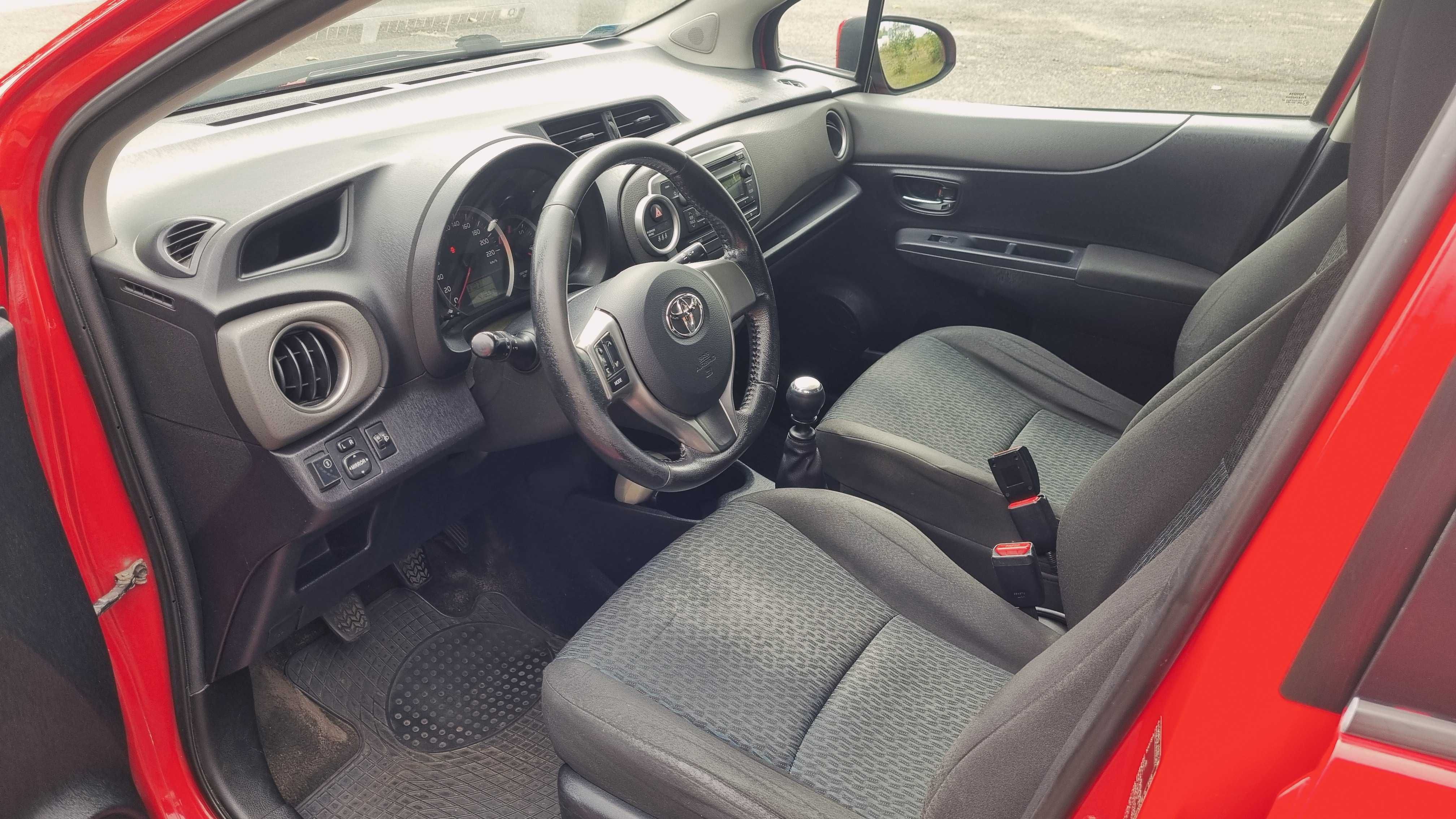 Toyota Yaris rok 2012 przebieg 416tys 1.3 LPG Klima