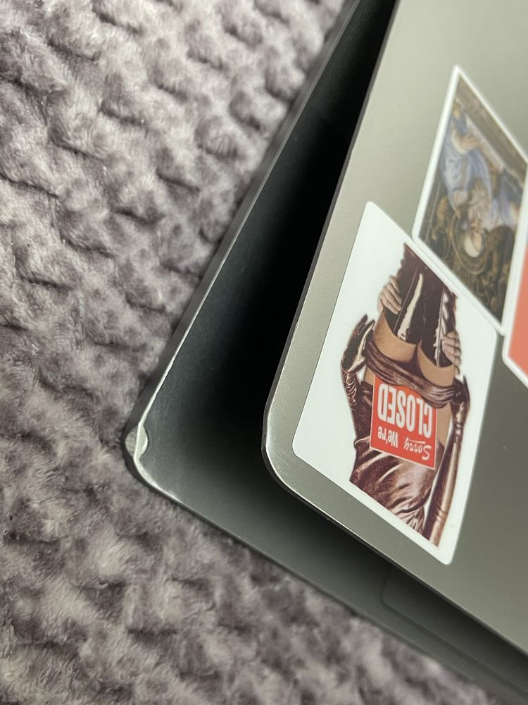 Ноутбук MacBook Pro A1707, Intel I7, Rx Pro 560, 512SSD, 16GB, 90%.