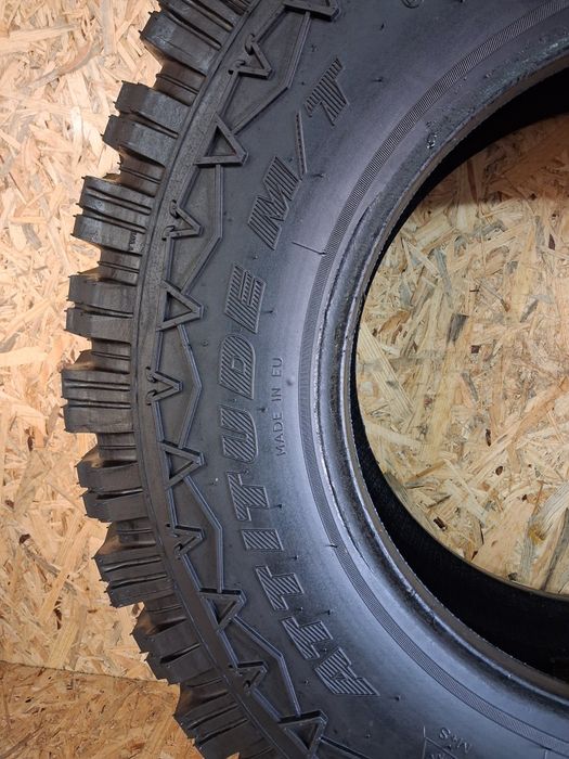 Opony terenowe  245 70 R16