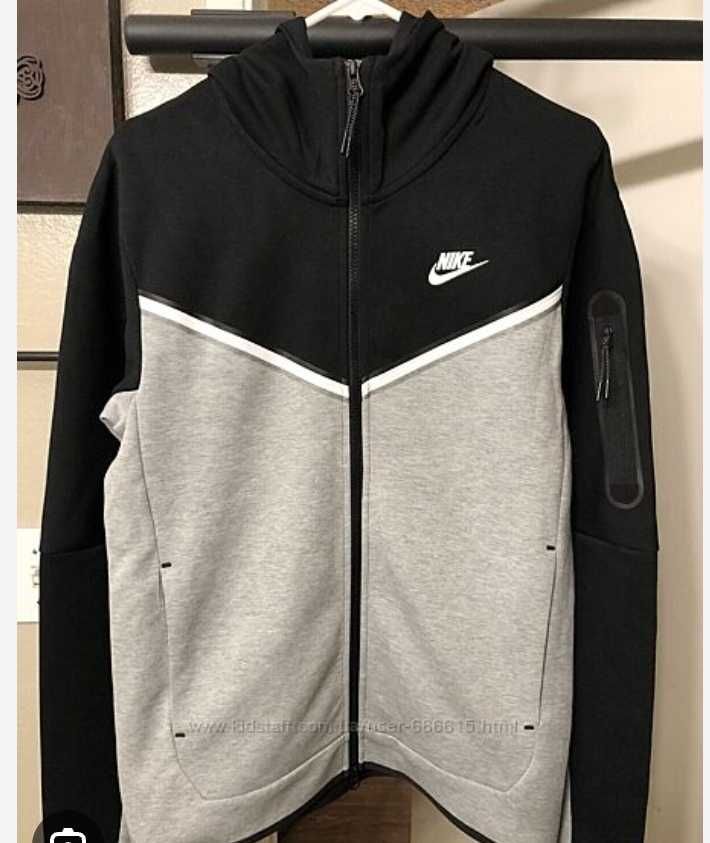 Nike Tech Fleece