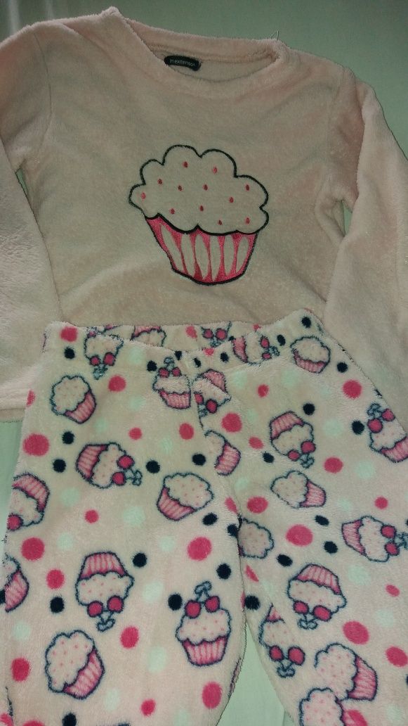 Pijamas quentinhos e fofinhos e blusas menina 6/7 anos