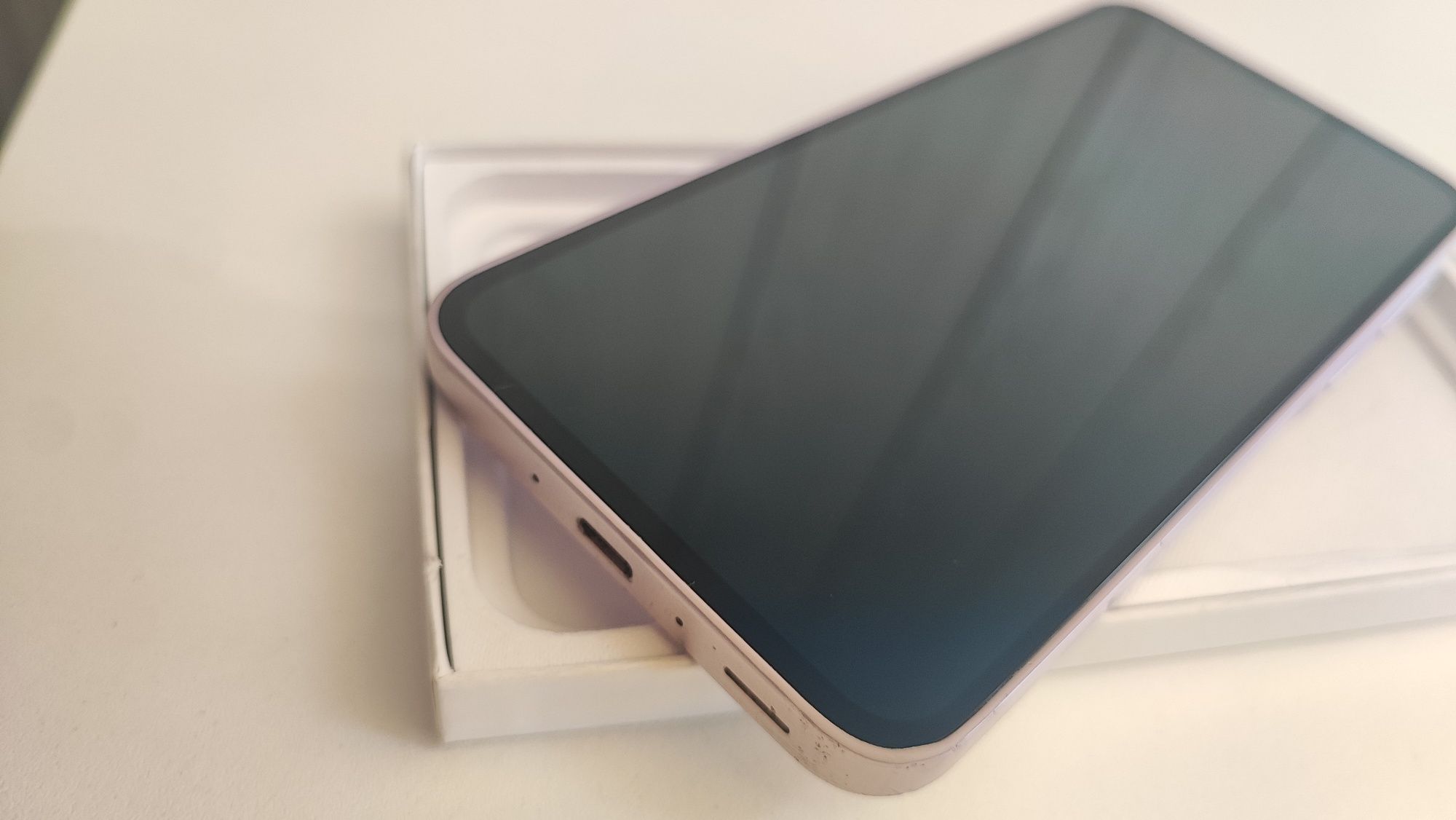 Samsung Galaxy A35 5G,128Gb/6Gb,ładny stan