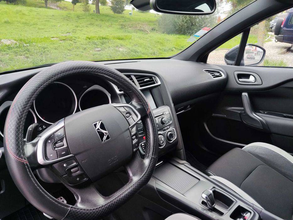 CITROËN DS4 1.6 HDi Diesel 114 cv – 2013 – Automático