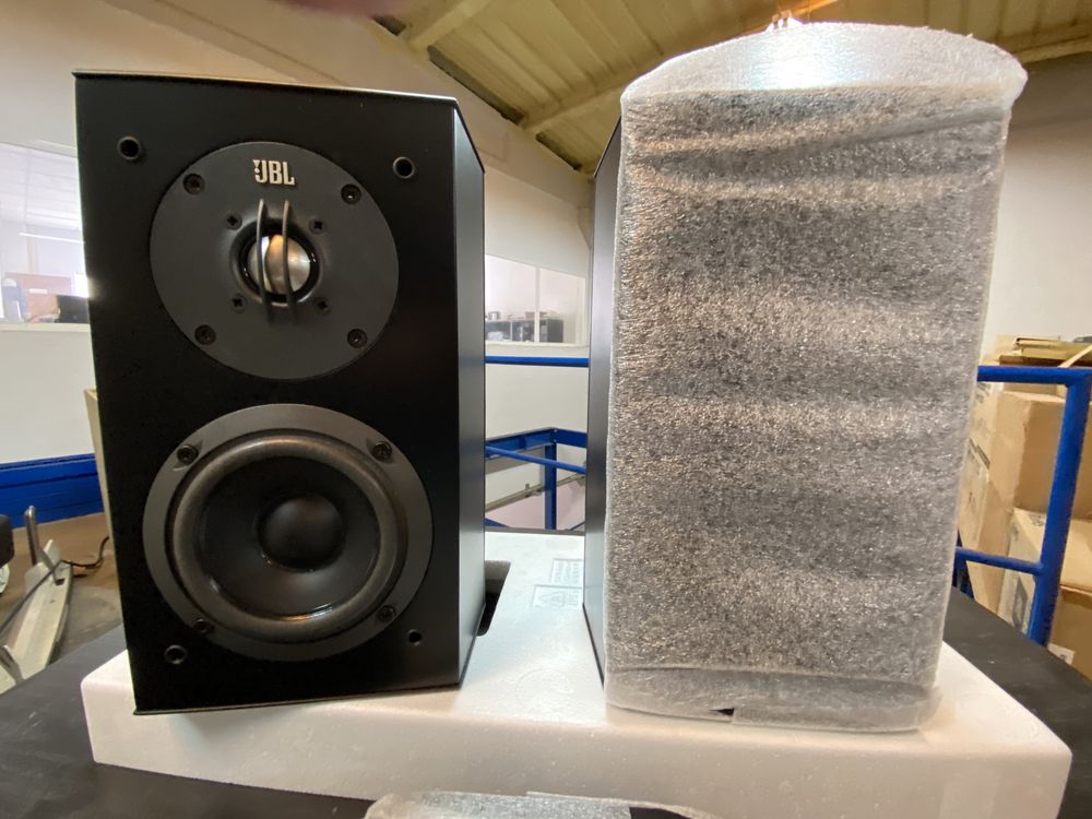 Colunas JBL XTI 10S