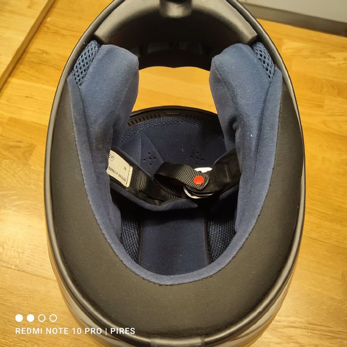 Capacete AGV Cinza – Muito Bom Estado – Com Saco de Transporte