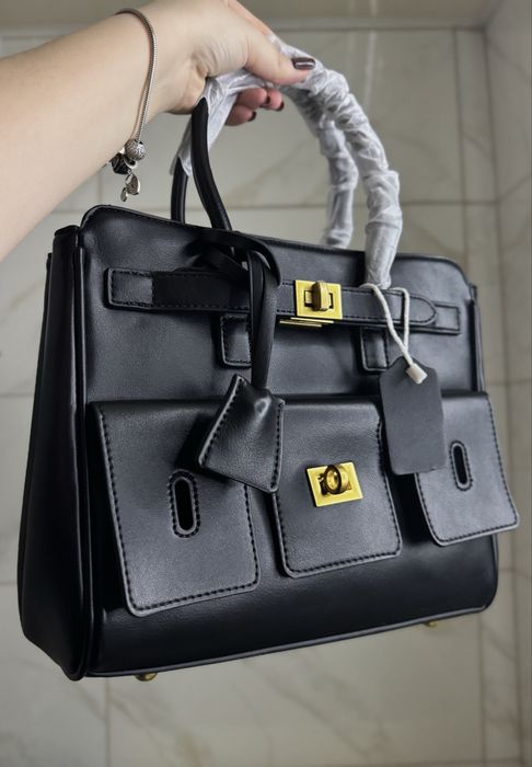 Сумочка у стилі Balenciaga Bel air