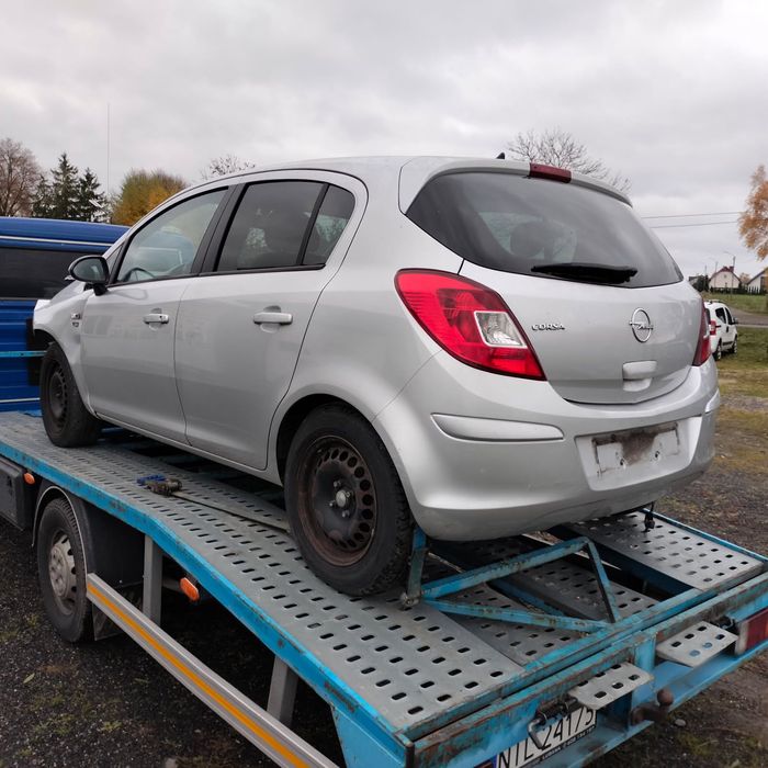 Opel Corsa 1.2 benzyna bez prawa rejestracji