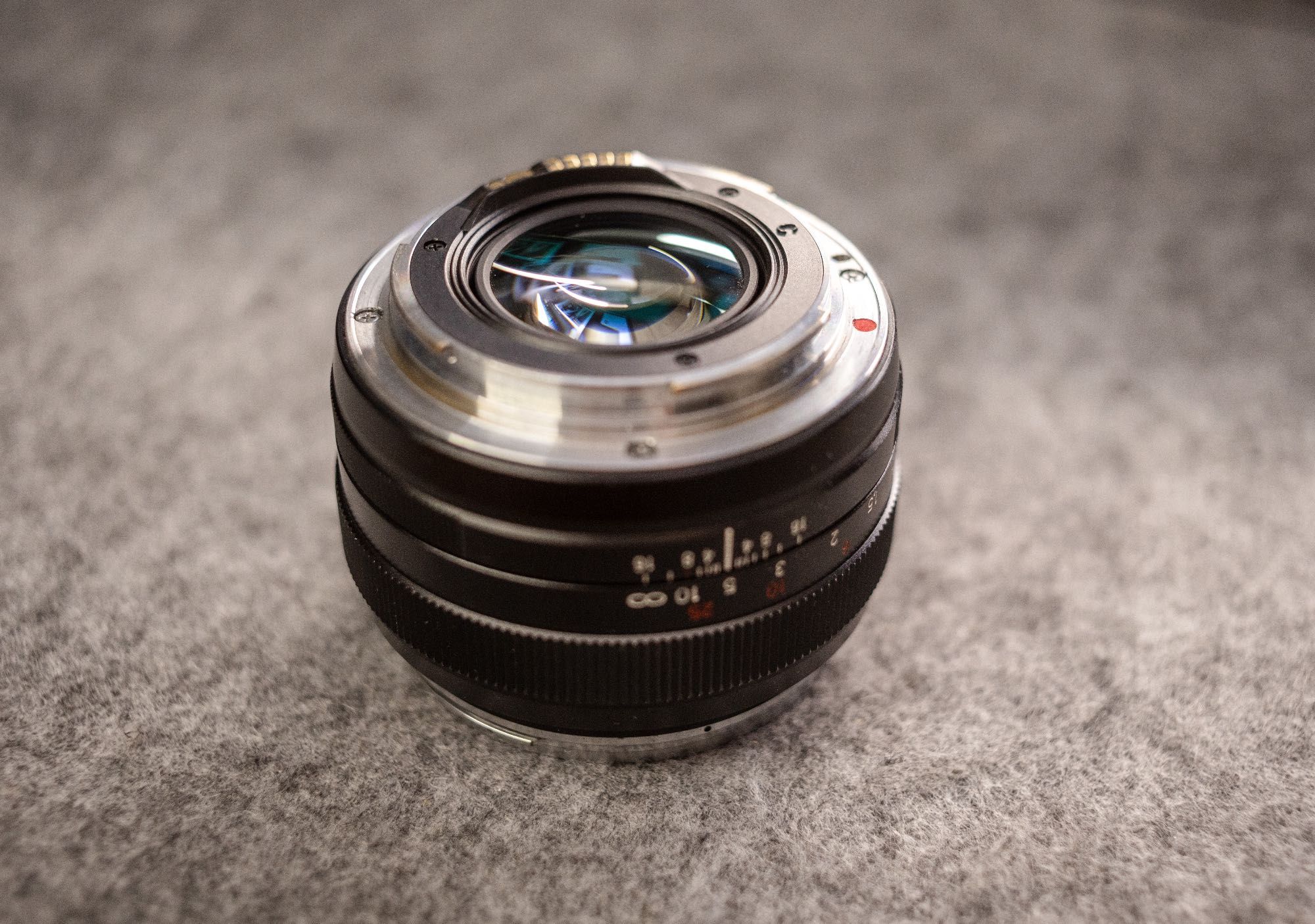 Carl Zeiss Planar 50 mm f/1.4 T ZE / Canon