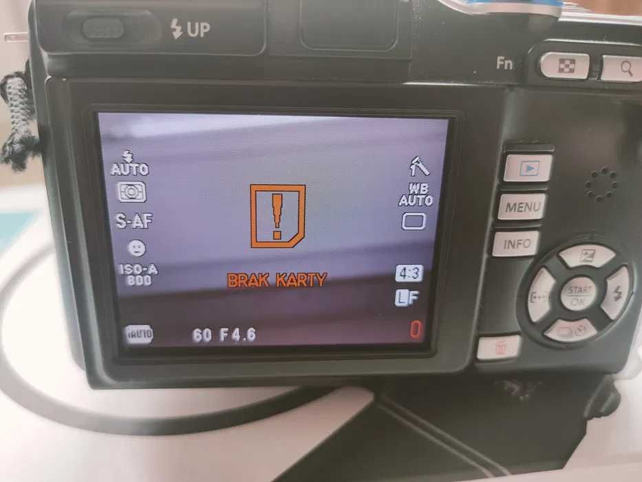 Zestaw do fotografii podwodnej Aparat Olympic + obudowa + oświetlenie,