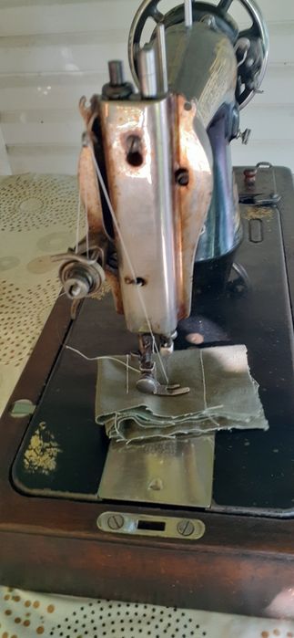 Швейная ручная машинка зингер, переносная 2500 грн