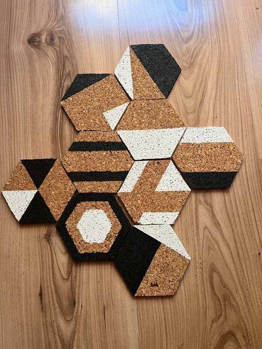 Dekoracja ozdoba korkowa na ścianę podstawka pod kubek heksagon diy