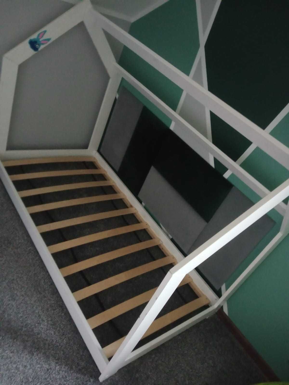 Łóżko dziecięce domek białe + materac