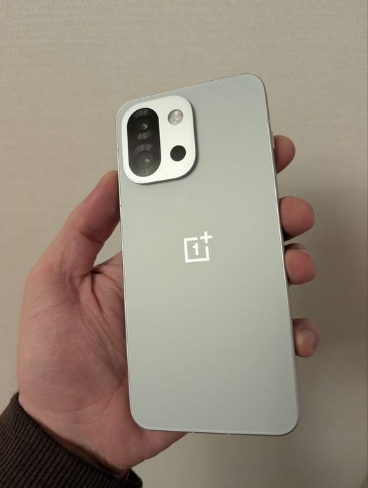Продам OnePlus 13T