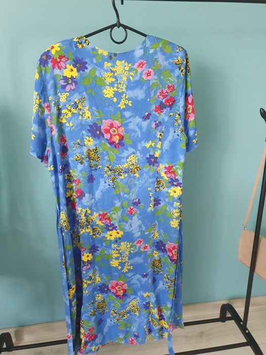 Długa sukienka w kwiaty, roz.44/46 kolor niebieski