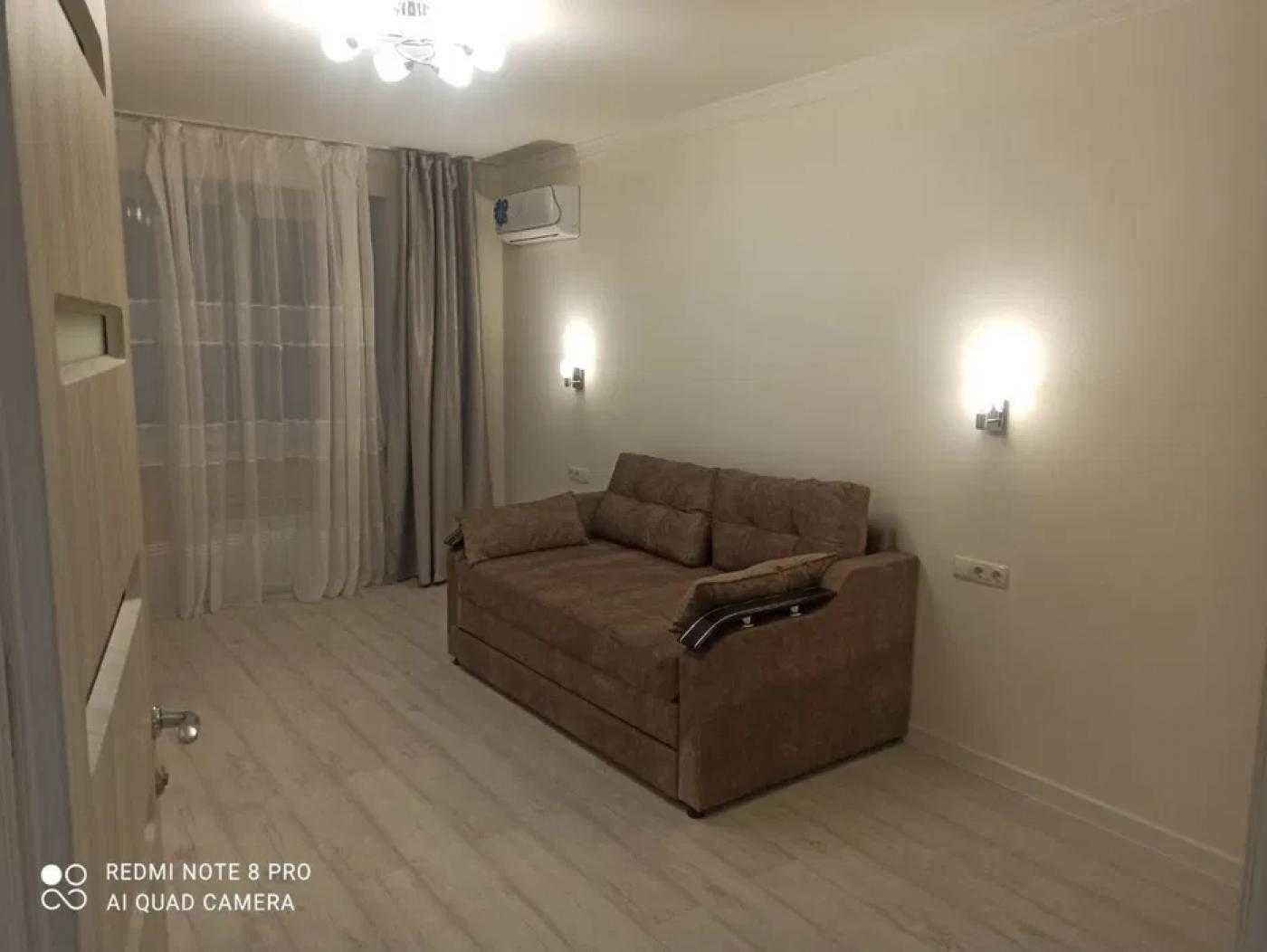 Продам 1 комнатную квартиру в  жк Чайке