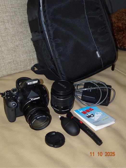 Canon EOS 600D + набір для фотографа