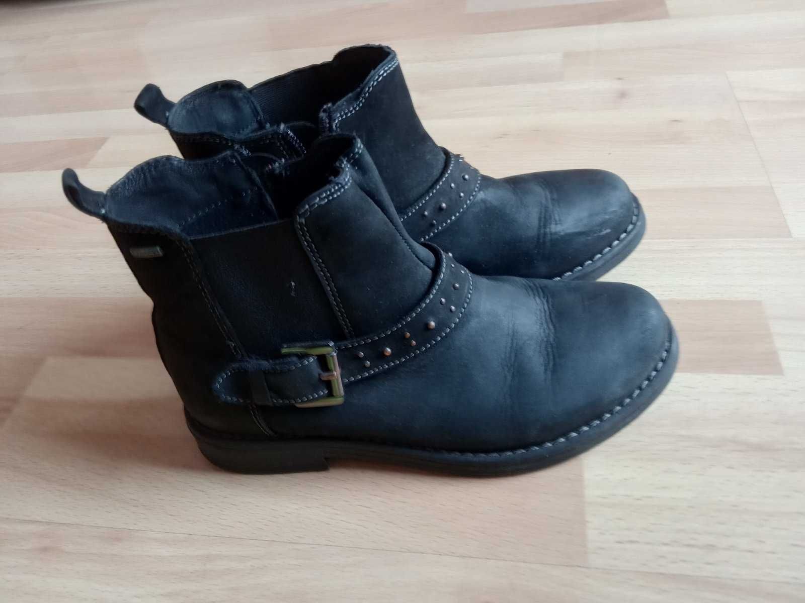 Buty na wiosnę dla dziewczynki Lasocki r. 33,  skórzane, czarne