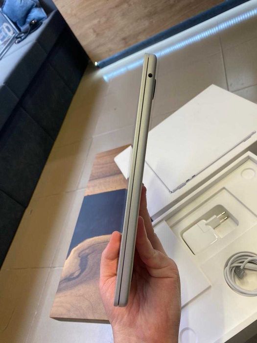 Ноутбук Apple MacBook Air 13,6" M2 8/256GB Silver (MLXY3) 2022