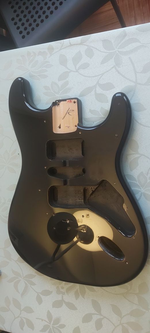Corpo Squier Stratocaster Hardtail Preto
