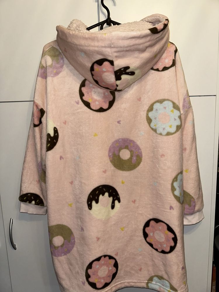 Kocobluza szlafrok koc pudroworozowa w donuty pączki