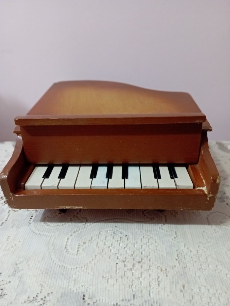 Рояль музыкальная игрушка СССР