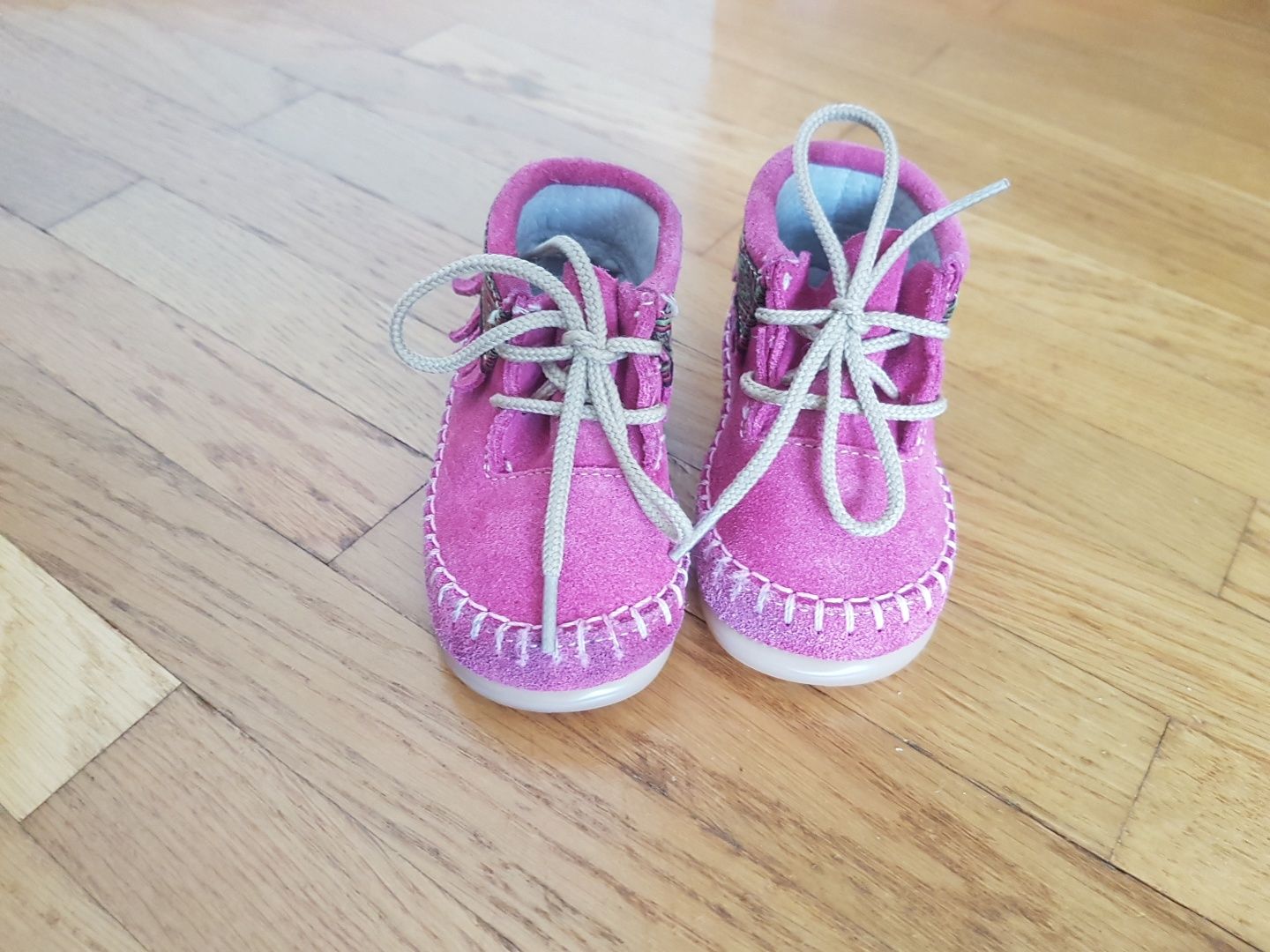 Дитяче взуття для дівчинки черевички