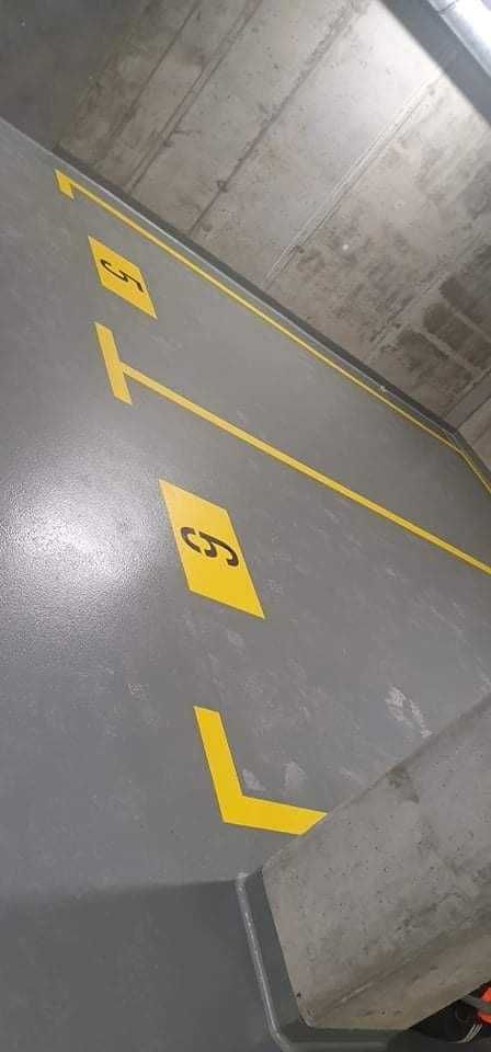 Malowanie linii Oznakowanie poziome Tarnów Warstwa uszorstniająca
