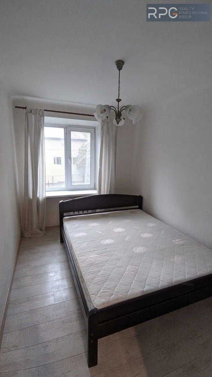 Продам 2к квартиру Печерськ Лобораторний пр. 4, метро Палац України