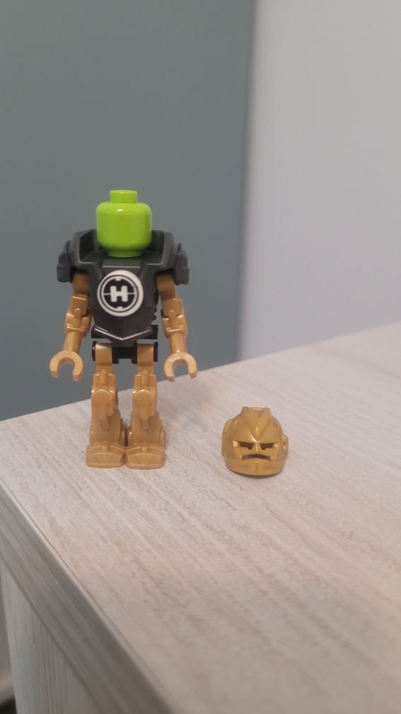 Hero Factory Mini - Rocka - Pearl Dark Gray Armor (hf004)