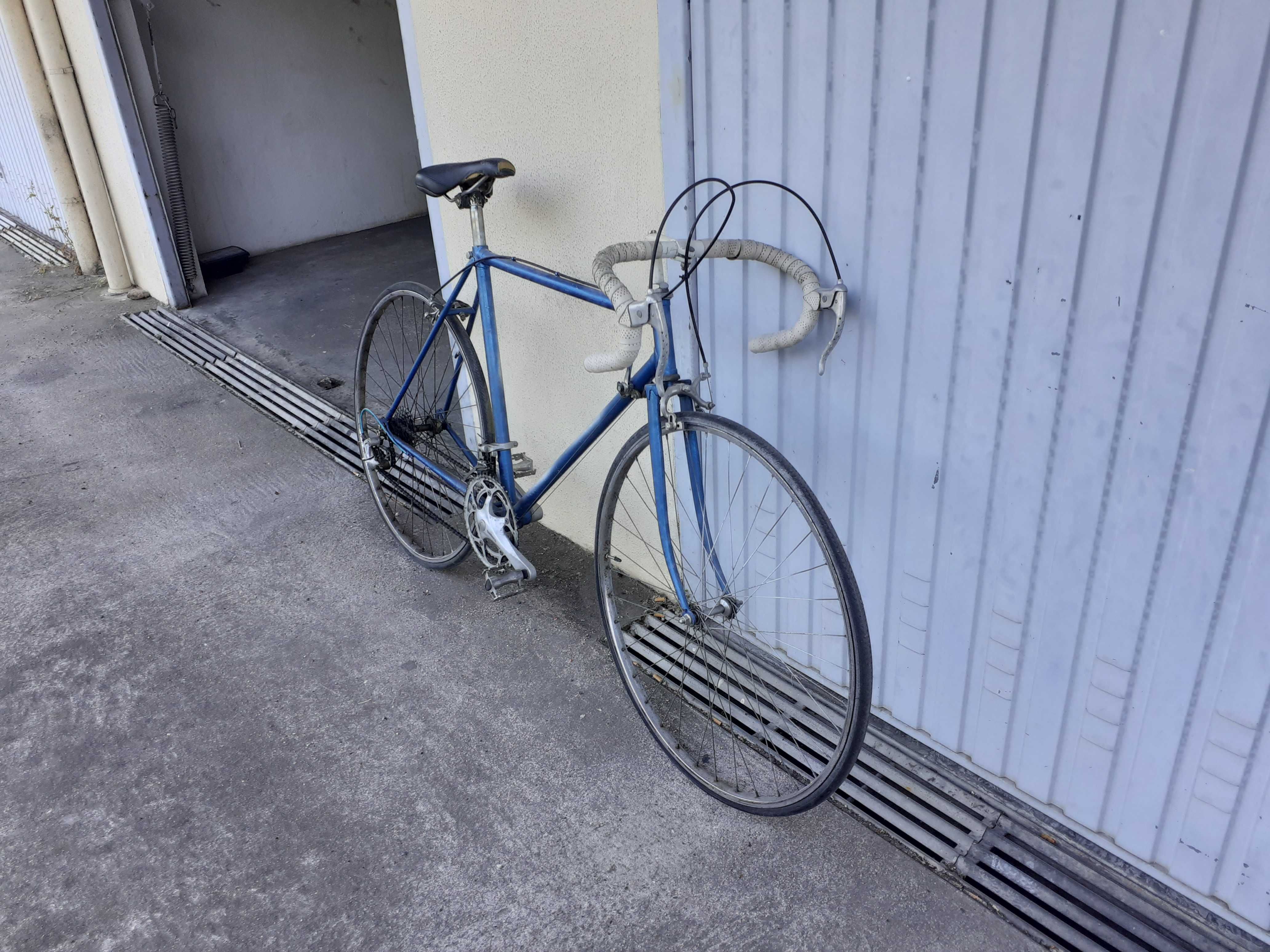 Bicicleta de Estrada - Modelo Antigo