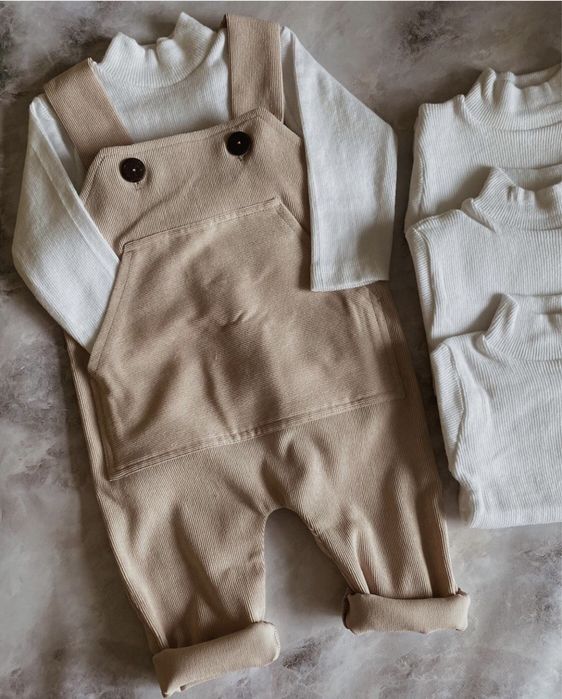 Продам комбінезон з гольфиком