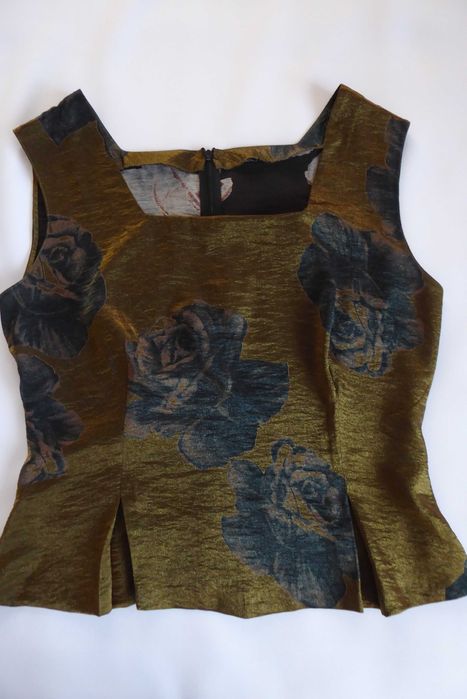 Bluzka i spódnica, elegancki piękny komplet złoto w róże r. 38 UNIKAT