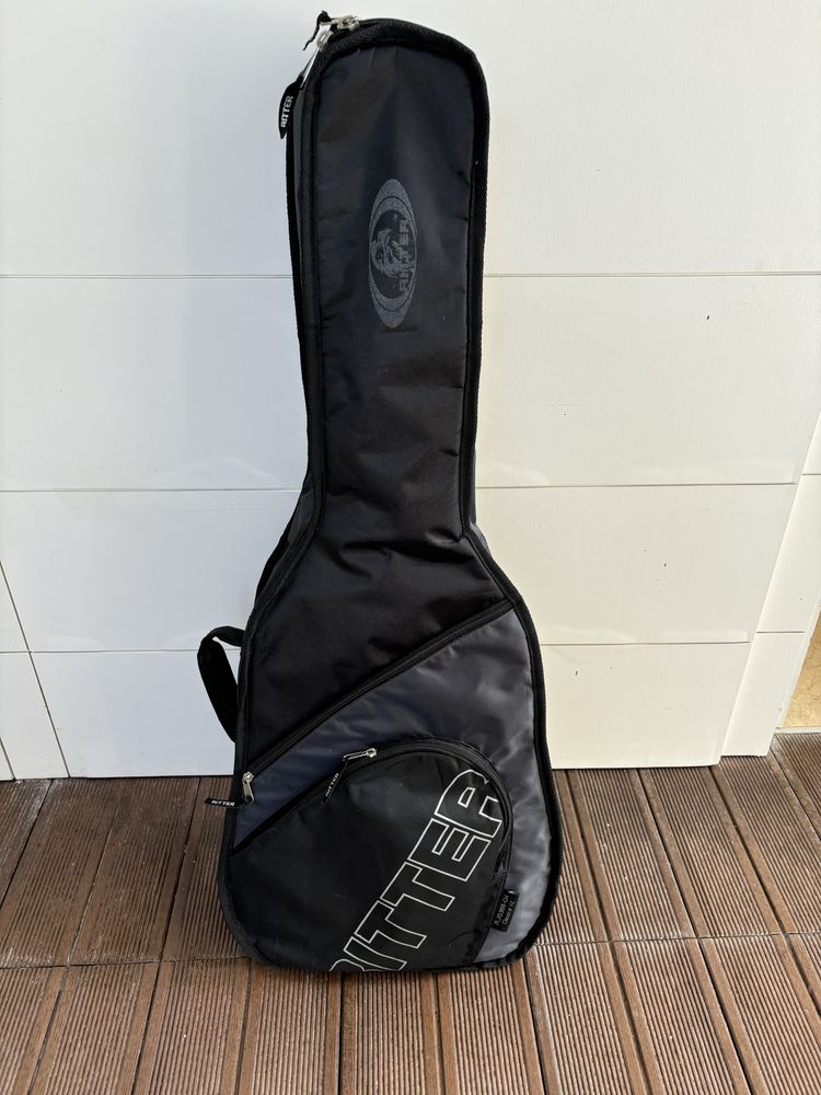 Guitarra cono nova e saco
