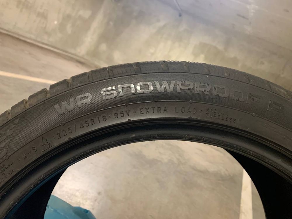 Opone zimowe Pirelli Sottozero 3 (2szt) i Nokian WR Snowproof (2szt)