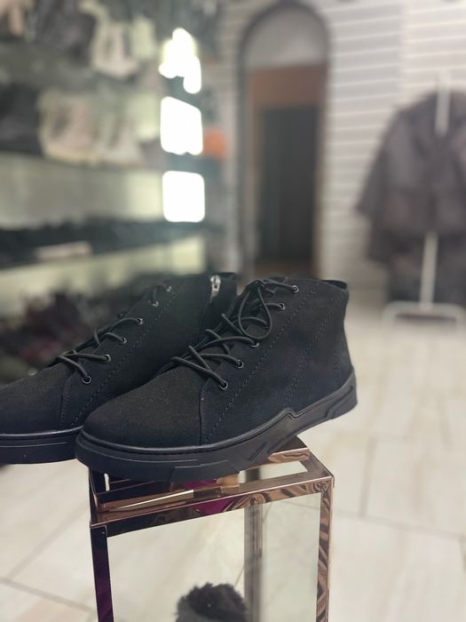 чоловіче взуття 44р на байці