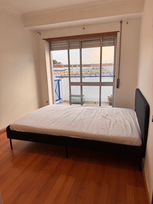 Quartos em Moita pronto a entrar