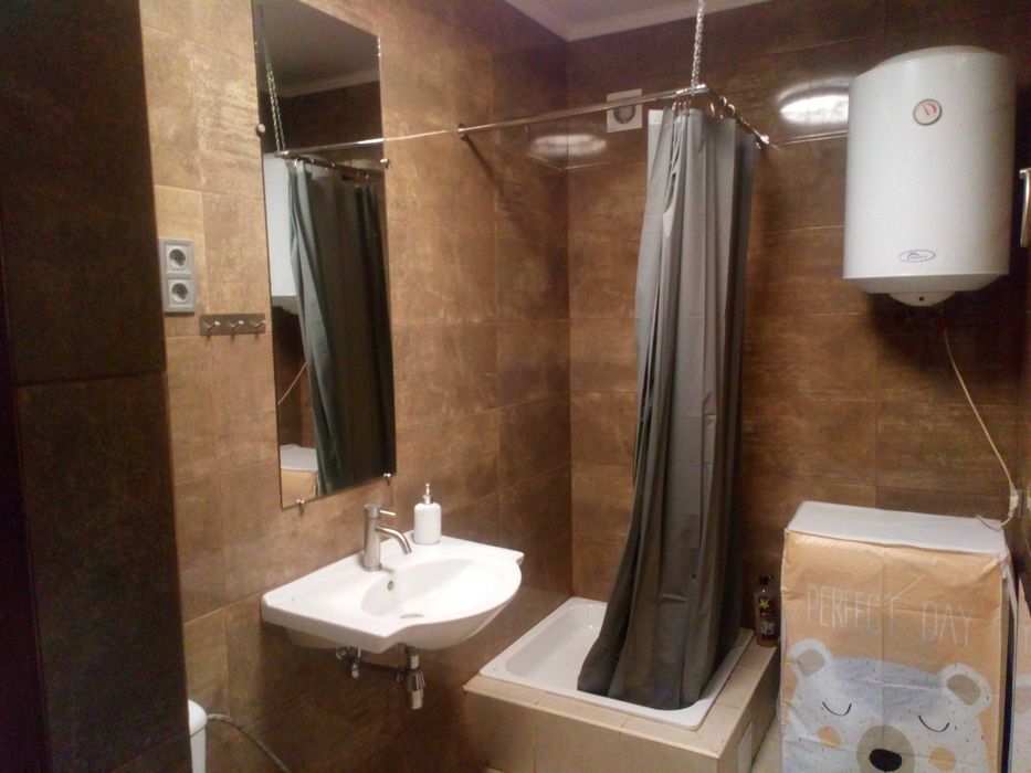 Оренда будинку подобово біля озера Земснаряд