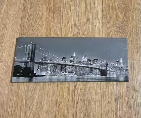 obrazek obraz miasto szaro-czarny