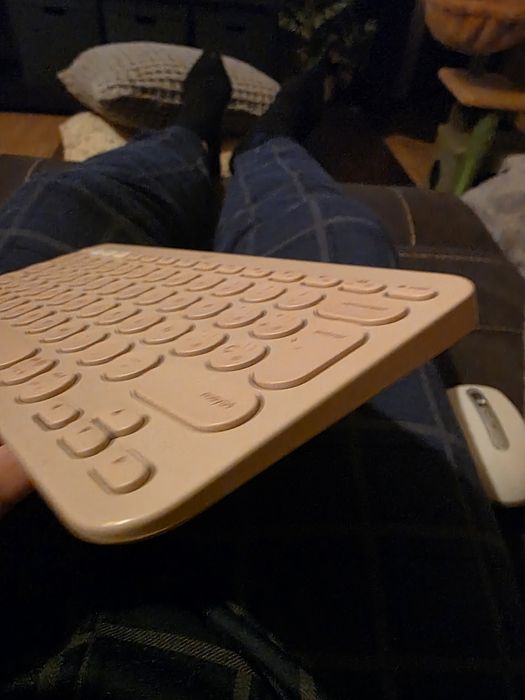 Teclado Logitech k380, rosa. Bluetooth 3 dispositivos