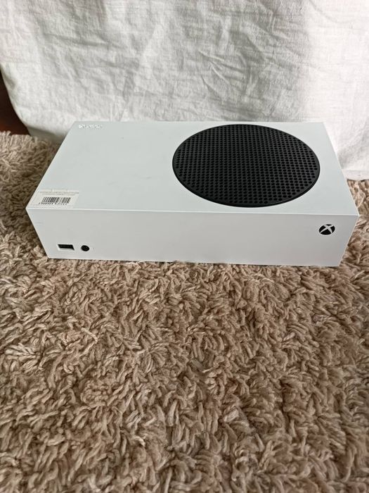 Продам Xbox Series S