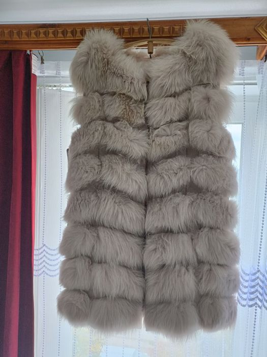 Продам желетку .