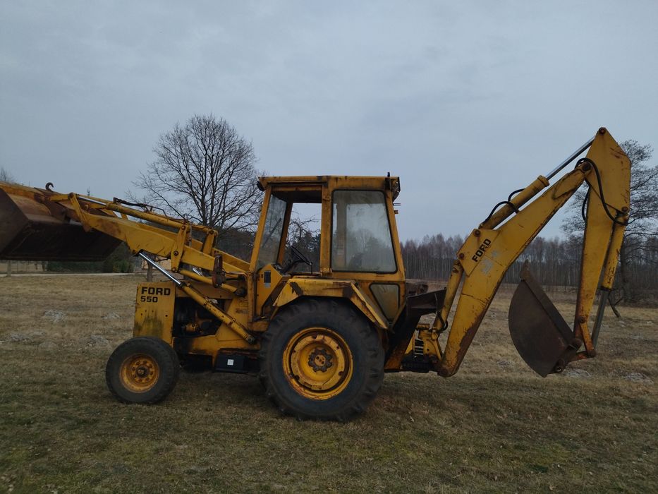 Koparko ładowarka Ford 550