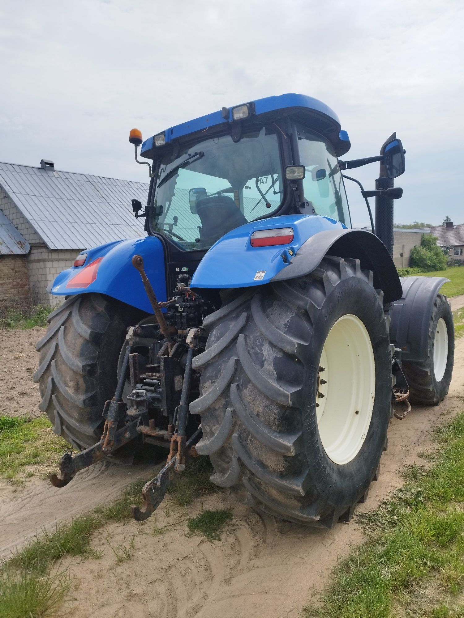New Holland T7030