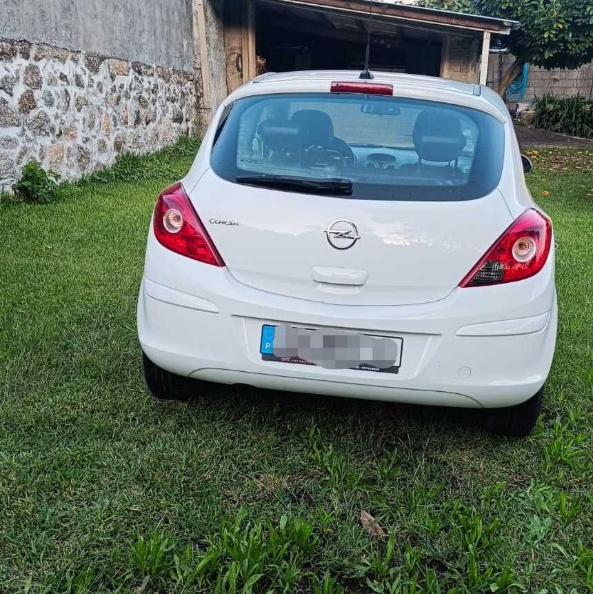 Opel corsa D 1.0 2014