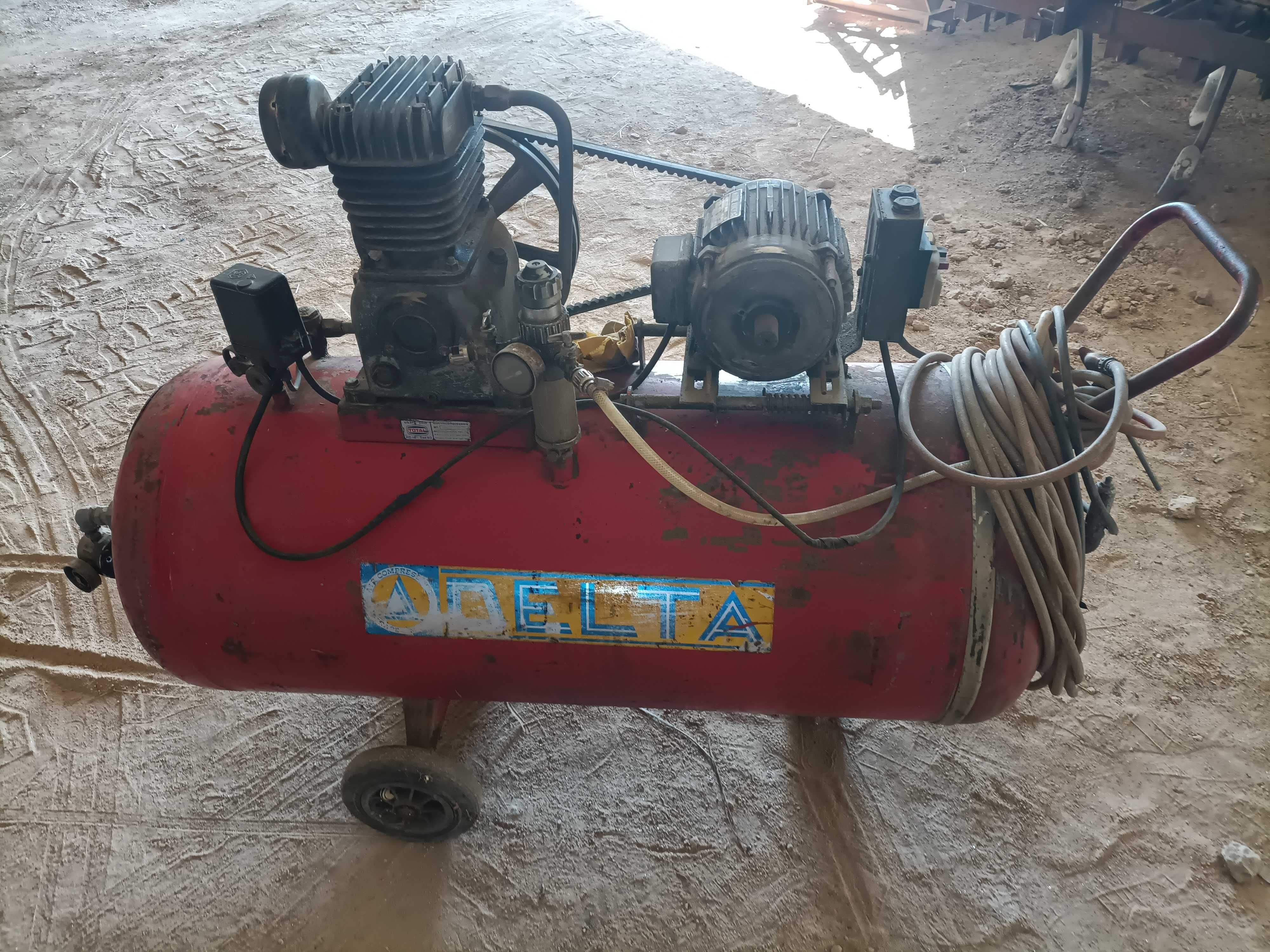 Compressor de 200 litros delta