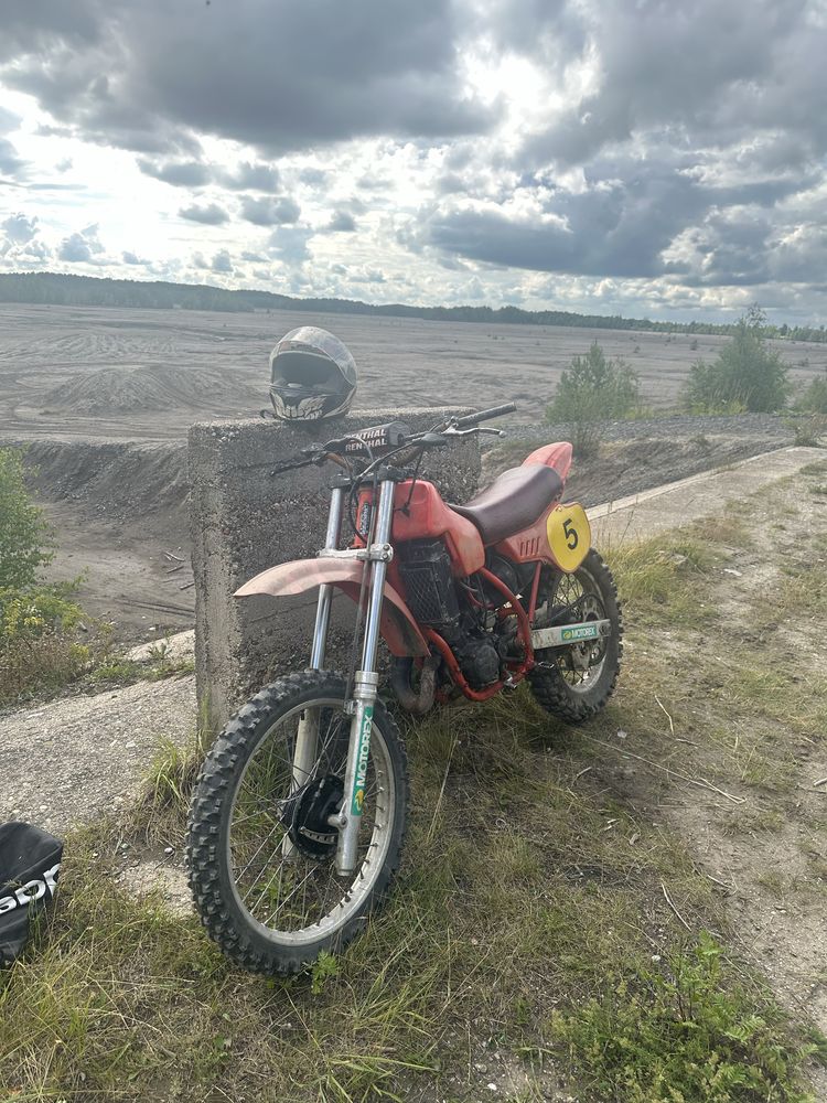 Honda cr 125r 1983
