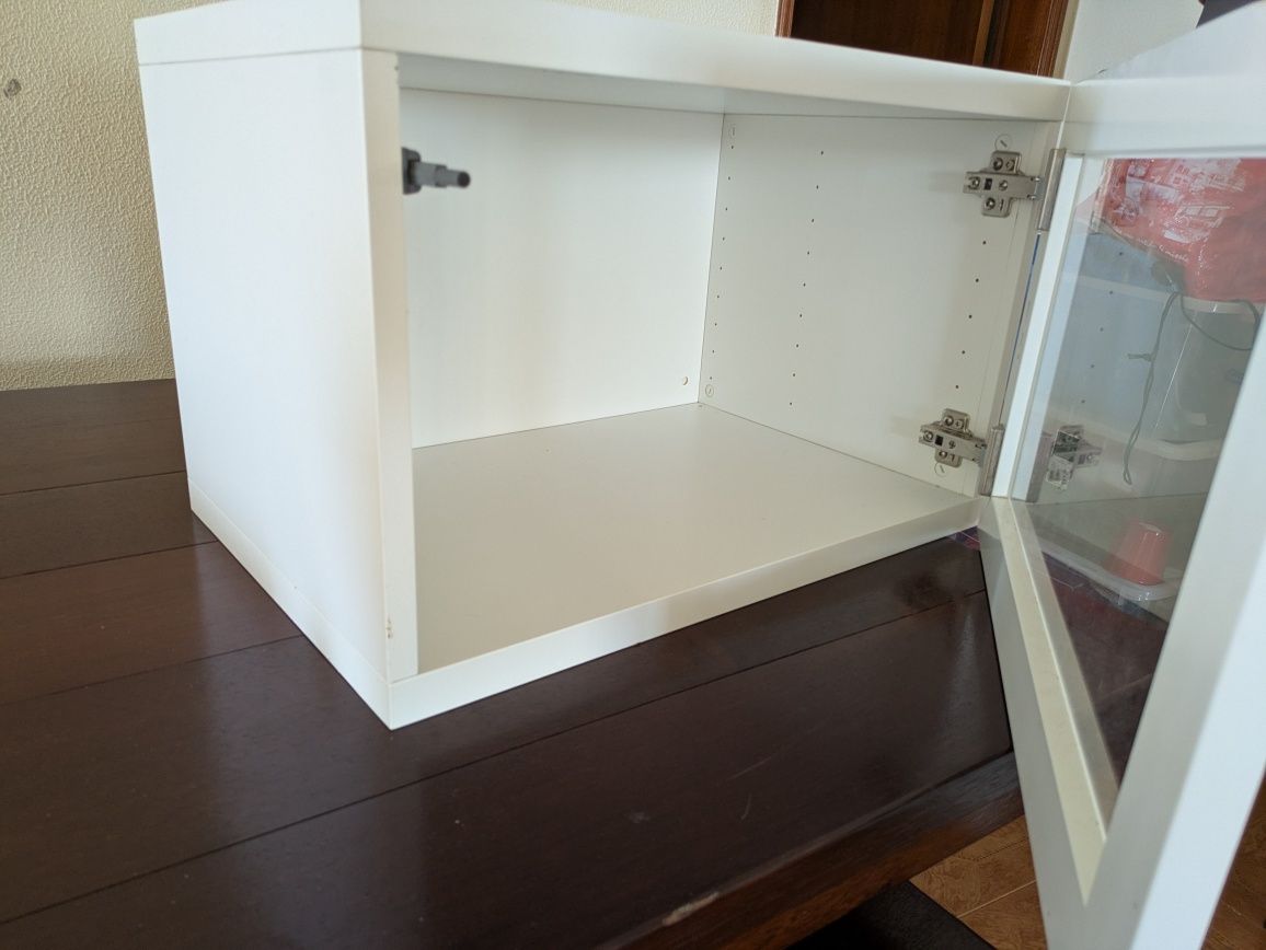 Estante IKEA Besta