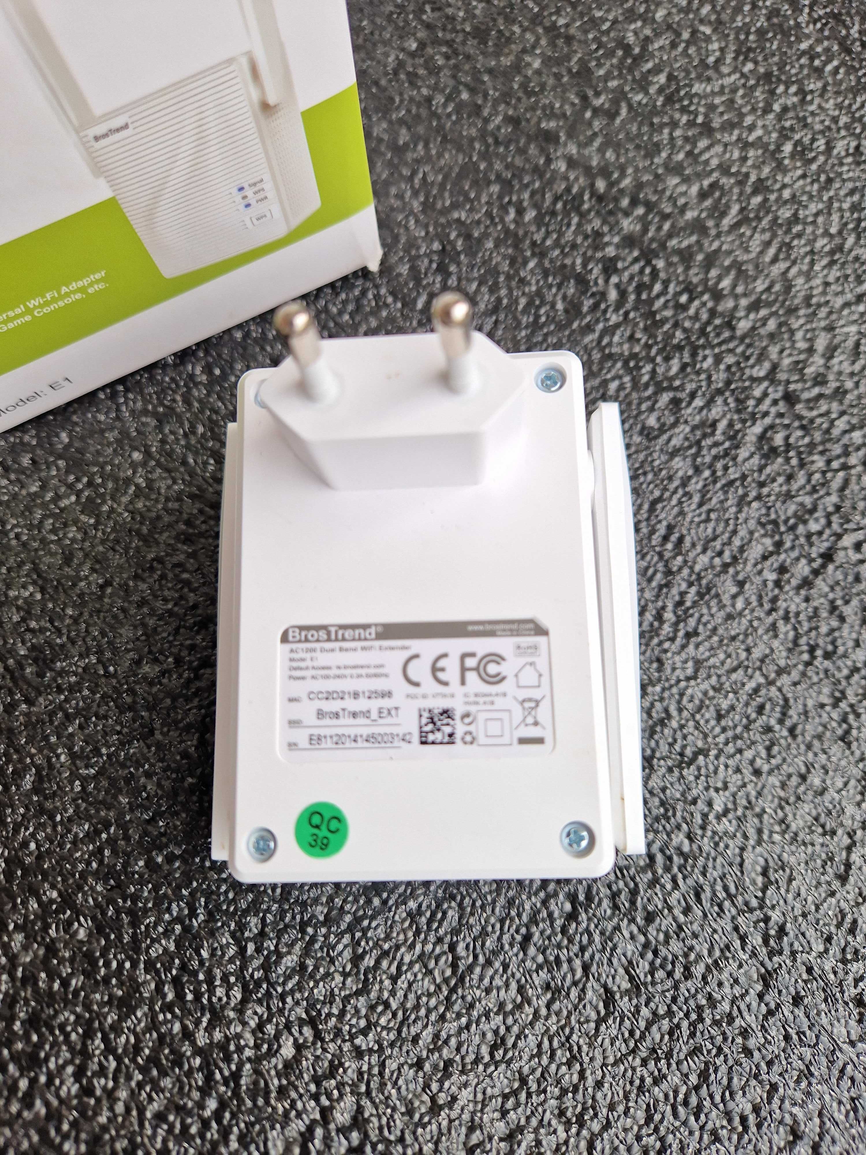 BrosTrend AC1200 WiFi Extender
