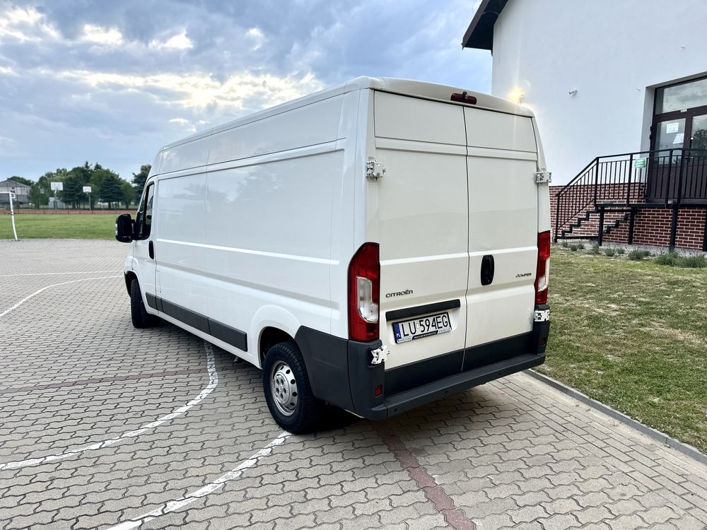 Wypożyczalnia wynajem najem bus busów przyczepek samochodowych